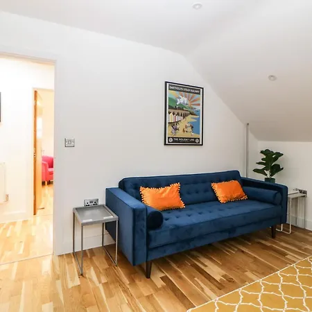 Riviera Heights Holiday home