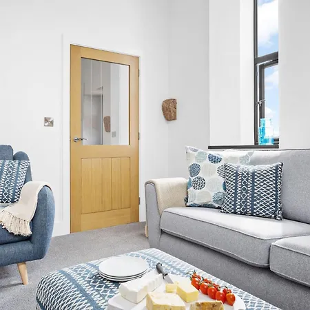 The Granary, Higher Yalberton Farm Holiday home *