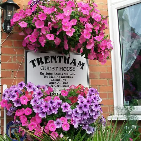 Bed & Breakfast Trentham House 3*