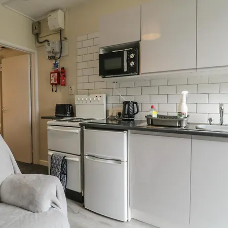 Flat 3, Big Tree Flats Holiday home Paignton