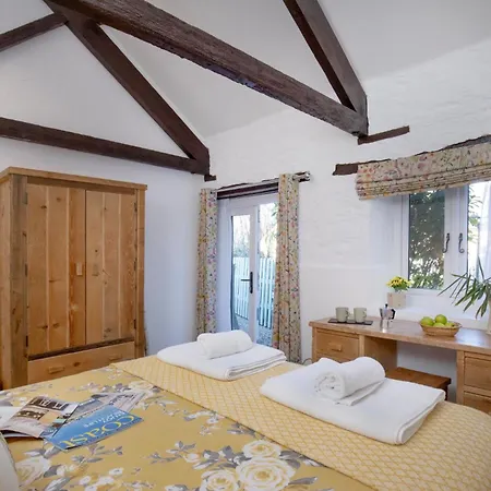 Rose Holiday home