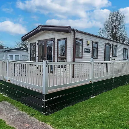 Beautiful Caravan With Decking At Hoburne Devon Bay, Ref 54058f *
