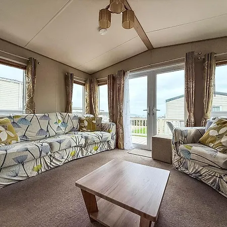 Beautiful Caravan With Decking At Hoburne Devon Bay, Ref 54058f Campsite *