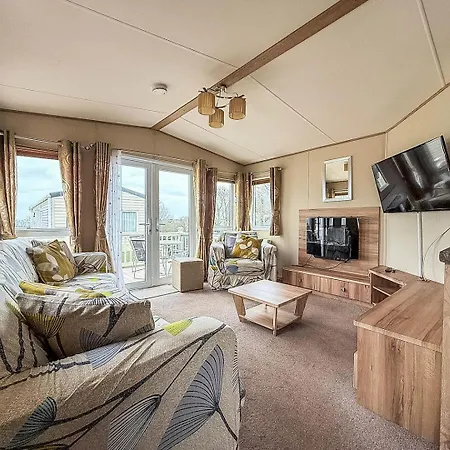 Beautiful Caravan With Decking At Hoburne Devon Bay, Ref 54058f * Paignton