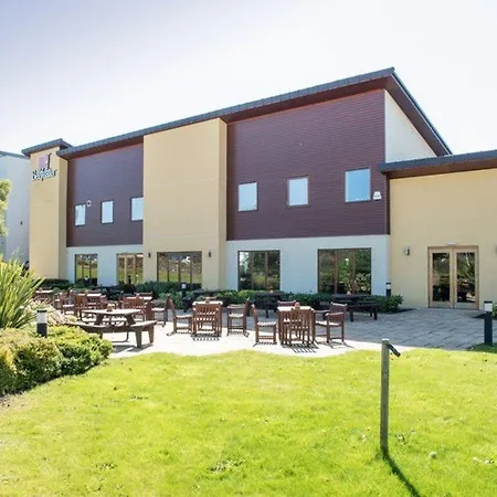 Premier South Hotel 3*