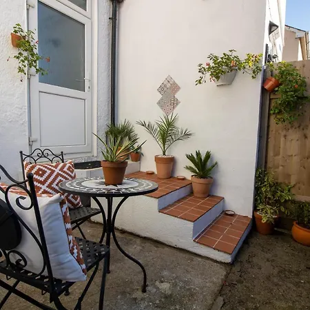 No.89 Stylish Ground Floor Apartment *
