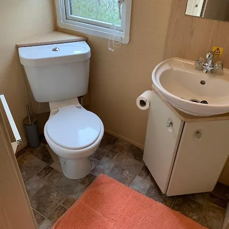 Retro Lux Getaway By The Sea W/pool, Gym & Views *
