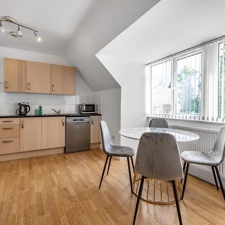 New Stunning & Stylish 2bd Flat Devon Apartment Paignton