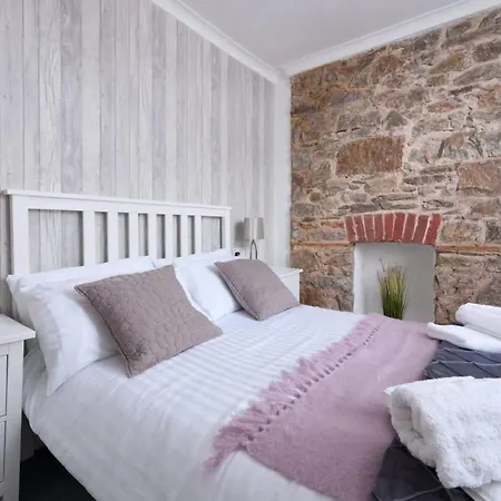 April Holiday home *