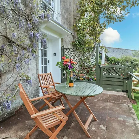 Wisteria Paignton