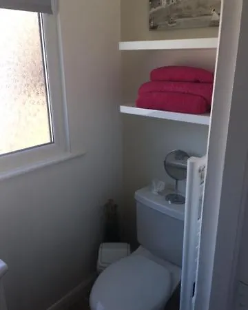 Homestay Bucket And Spade
