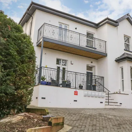 Riviera Heights Holiday home