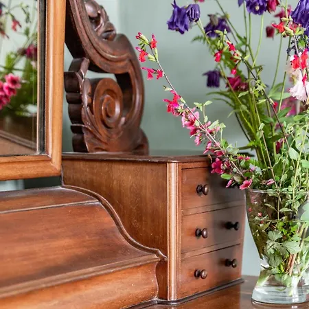Lovely Victorian In The Riviera Villa *