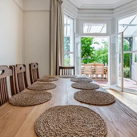 Lovely Victorian In The Riviera Villa
