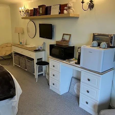 Luxury 3 Bedded With Sea Peeps And Parking
