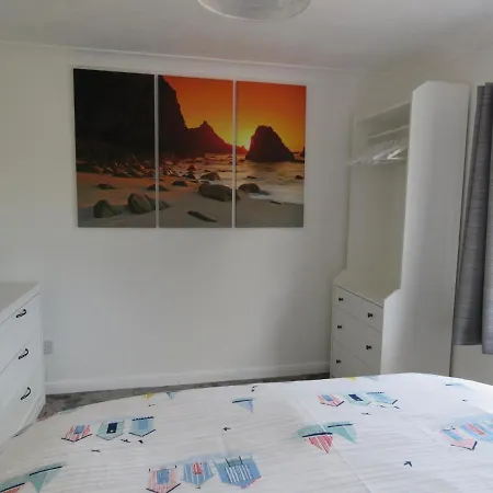 Private 2 Bedroom House Close To The Holiday home