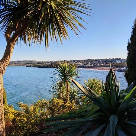 Riviera Coastal In Devon Uk * Paignton