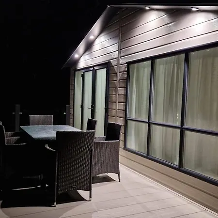 Chalet Luxury @ Hoburne Devon Bay