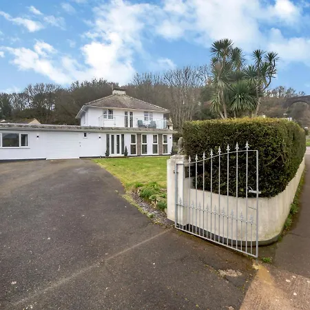 Broadsands Holiday home