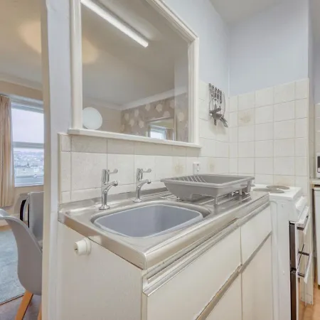 Holiday home 6 - 1 Bedroom Town View Paignton