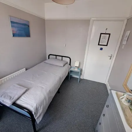 The Rosslyn Guest house 3*