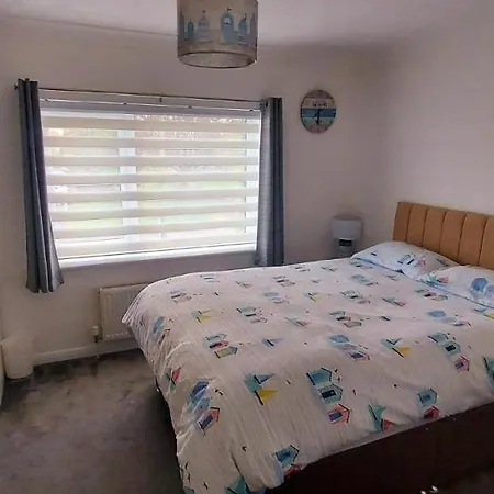 Private 2 Bedroom House Close To The Holiday home
