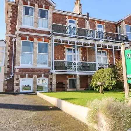 Finest Retreats - Atherfield No 5 - Sea Views Apartment Paignton
