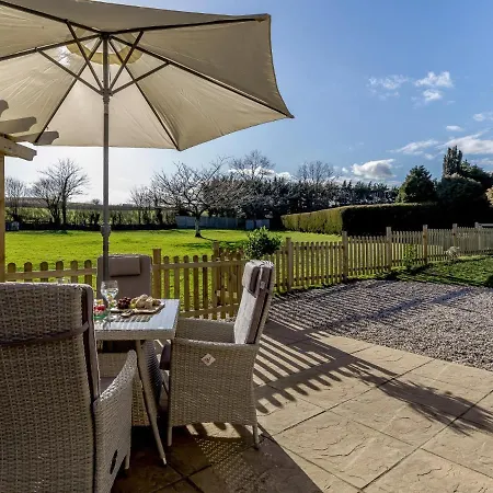 2 Bed In Torquay 81436 Holiday home Paignton