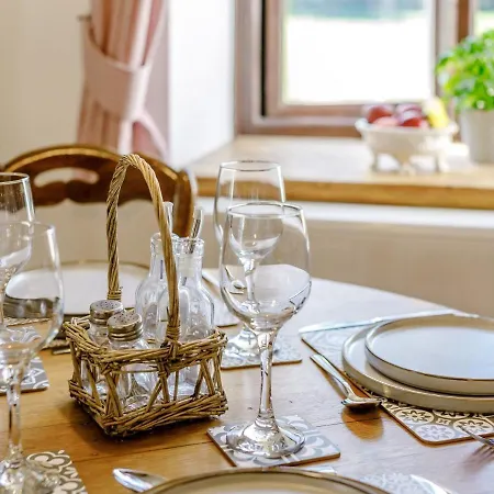 2 Bed In Torquay 81436 Paignton