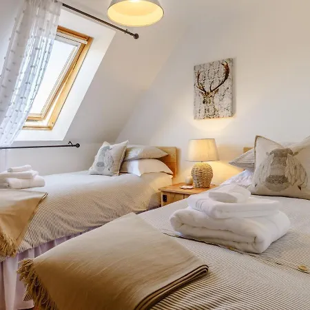 2 Bed In Torquay 81436 Holiday home *