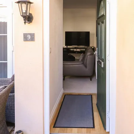 9 Seaford Sands Paignton