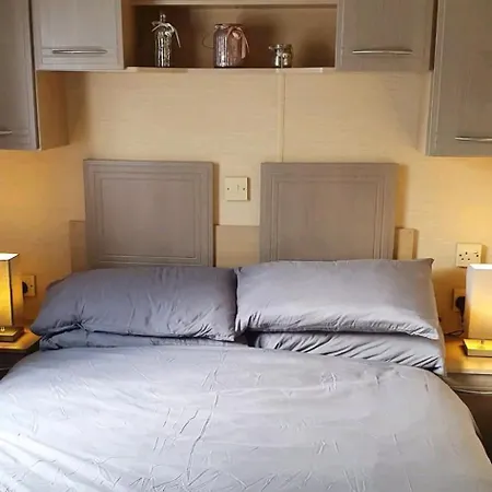 Apartment Sandy Toes Hoburne Devon Bay Park. *