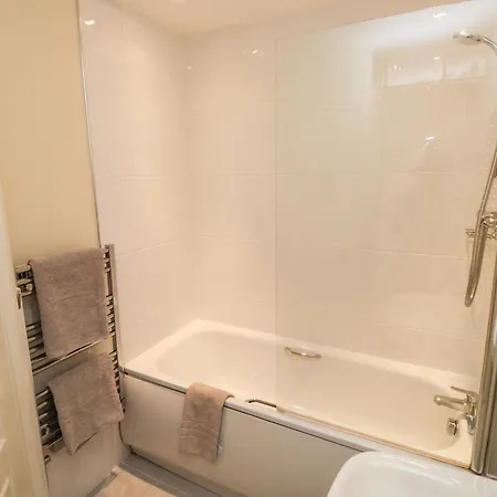9 Seaford Sands * Paignton