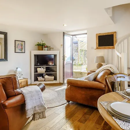 2 Bed In Torquay 81436