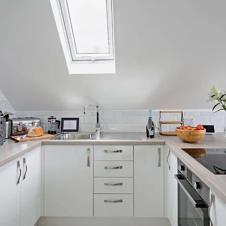 1 Bed In 82557