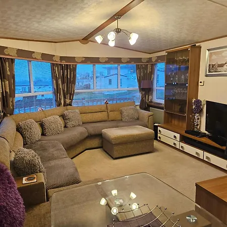 10 Min Walk To South Devon * Paignton