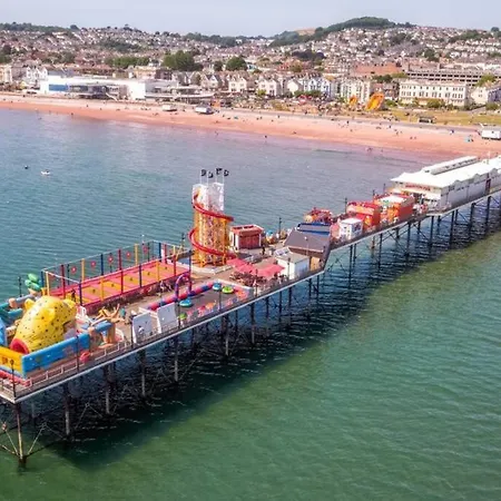 10 Min Walk To South Devon
