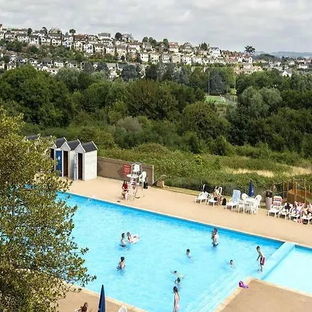 10 Min Walk To South Devon