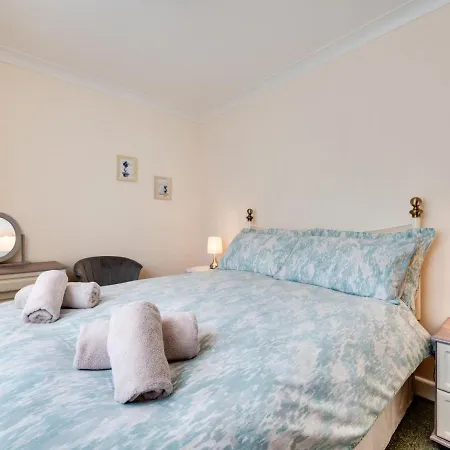 Holiday home Primley Park