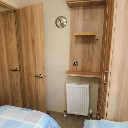 Caravansleeps6-freeparking-quietretreat-nature Holiday home Paignton