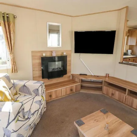 Caravansleeps6-freeparking-quietretreat-nature Holiday home