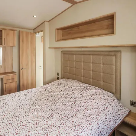 Holiday home Caravansleeps6-freeparking-quietretreat-nature *