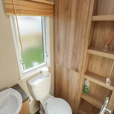 Holiday home Caravansleeps6-freeparking-quietretreat-nature *