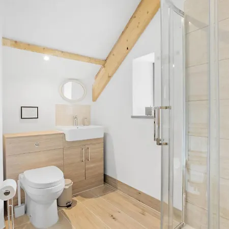 The Linhay, Higher Yalberton Farm Holiday home