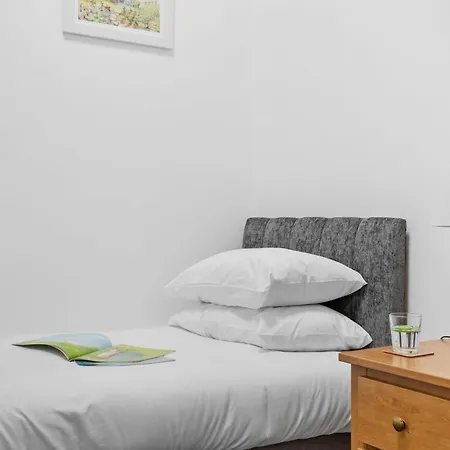 The Linhay, Higher Yalberton Farm Holiday home
