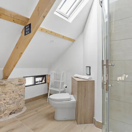 The Linhay, Higher Yalberton Farm Holiday home
