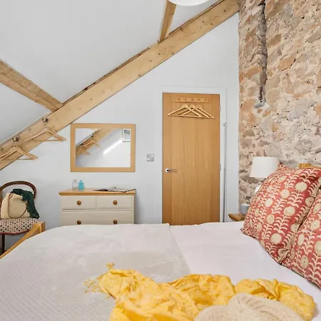 The Linhay, Higher Yalberton Farm Holiday home Paignton