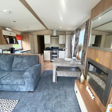 3 Bedroom Caravan On Luxury Devon Apartment *