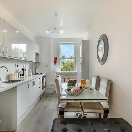 Holiday home Hyde Away