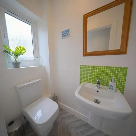 3 Bed Beachfront At Pier Sands * Paignton